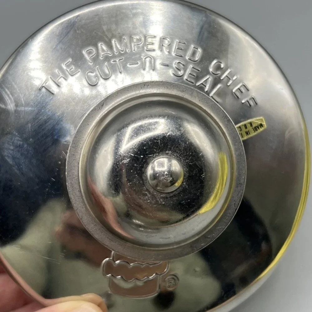 2 Pampered Chef Cut N Seals 3.5